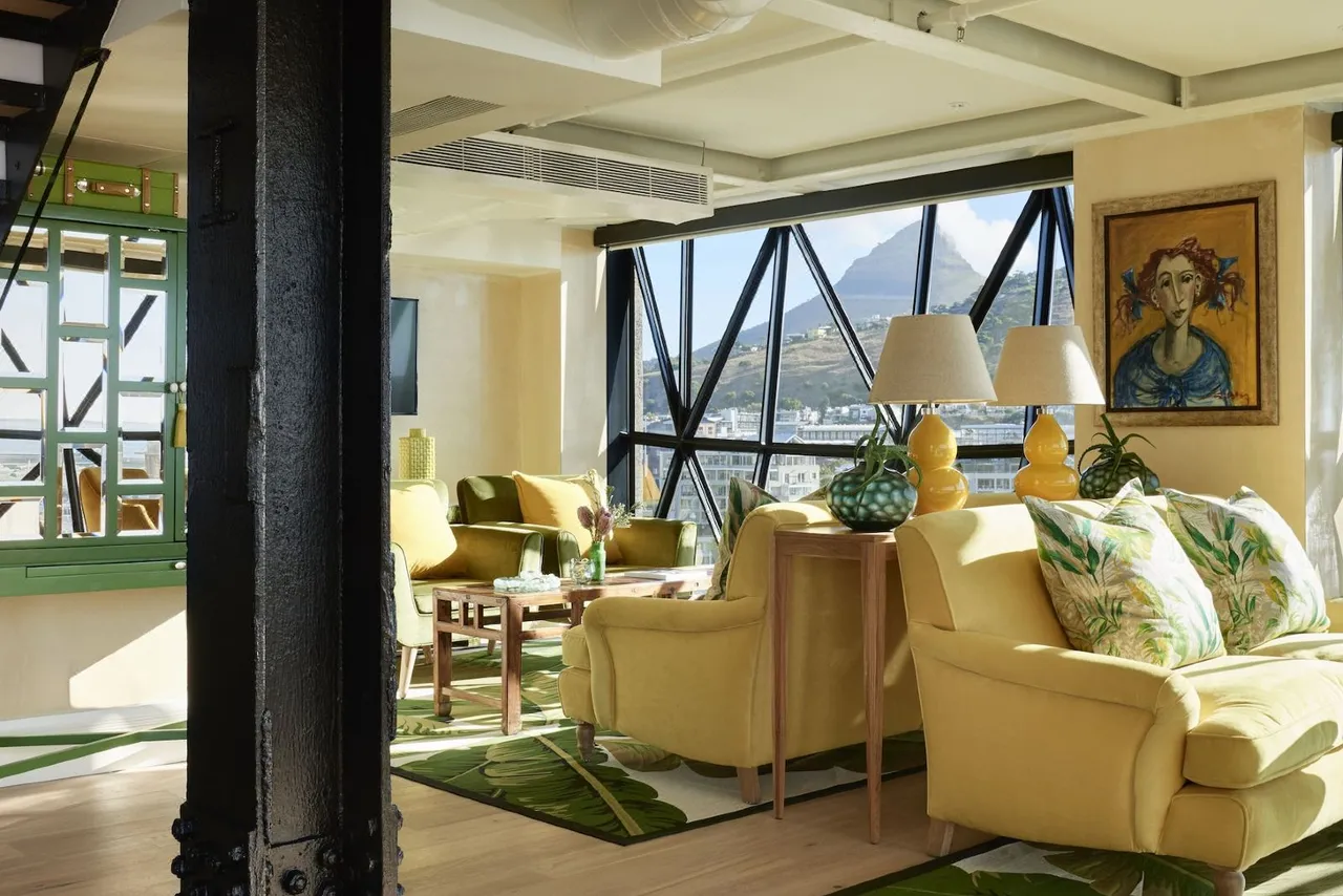 The Silo Hotel — ภาพห้องพักและบรรยากาศ