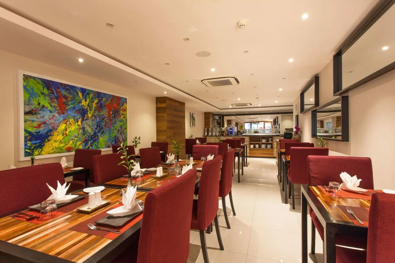 The Somerset Hotel — rooms and atmosphere