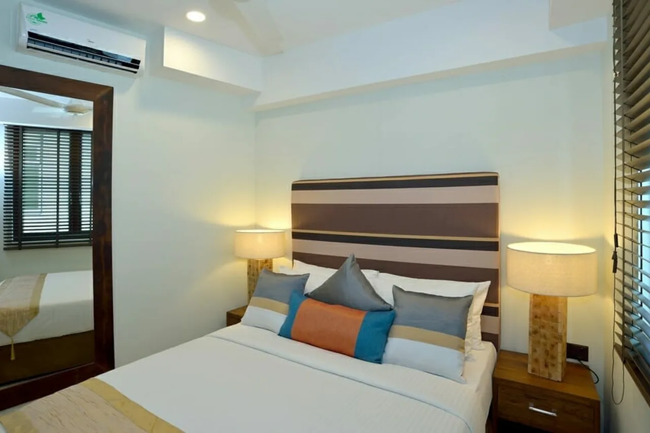 The Somerset Hotel — rooms and atmosphere