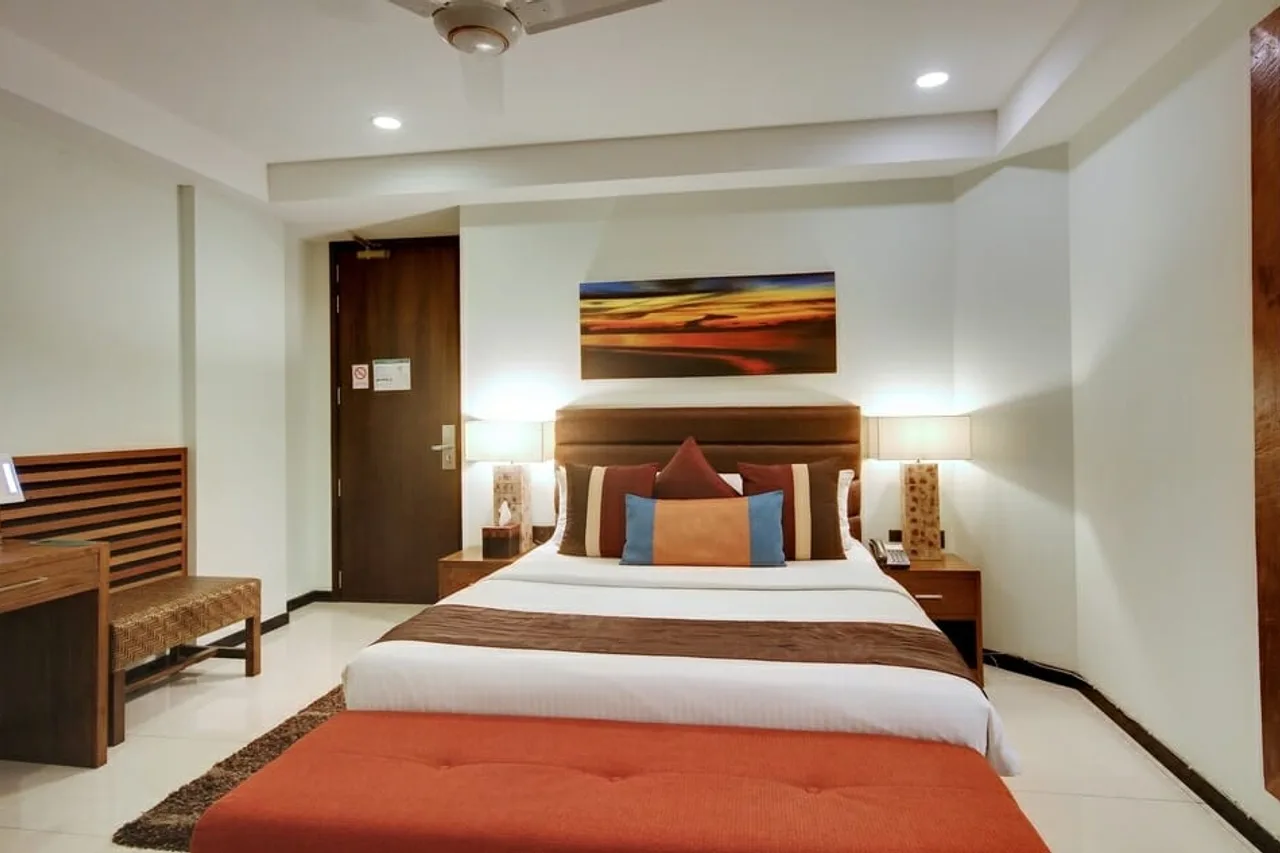 The Somerset Hotel — rooms and atmosphere