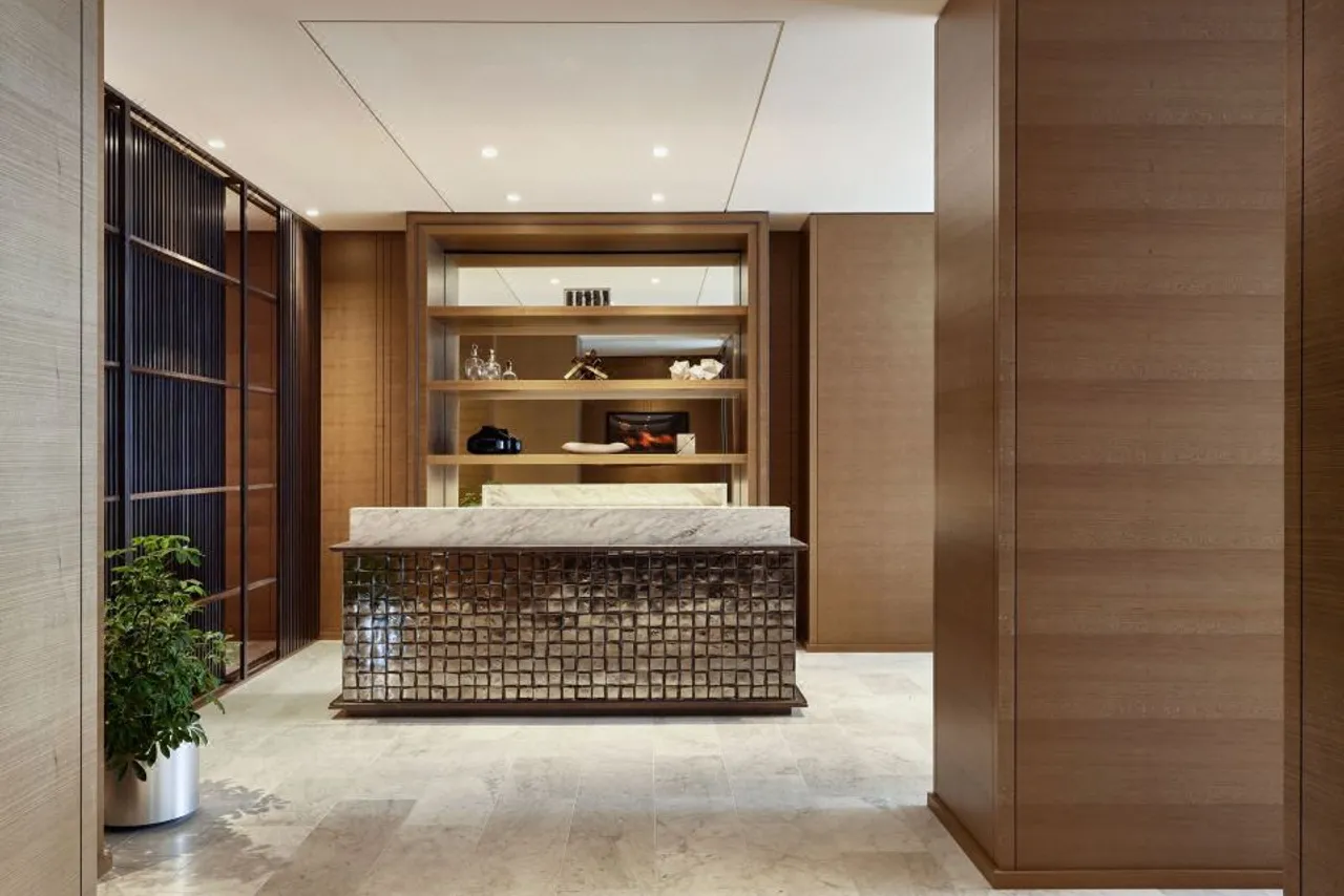 The St. Regis Chicago — rooms and atmosphere