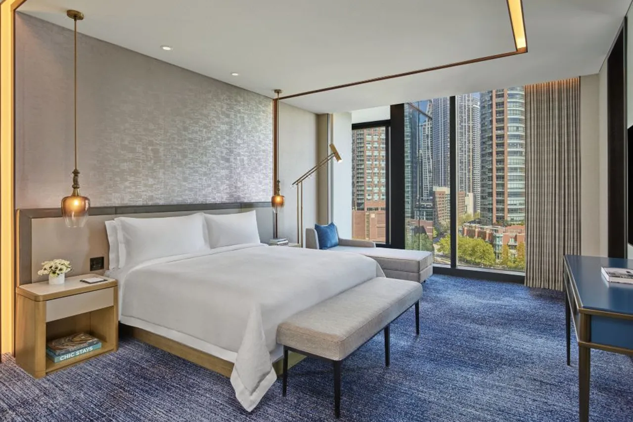 The St. Regis Chicago — rooms and atmosphere