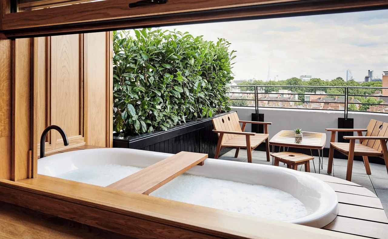 The Standard London — rooms and atmosphere