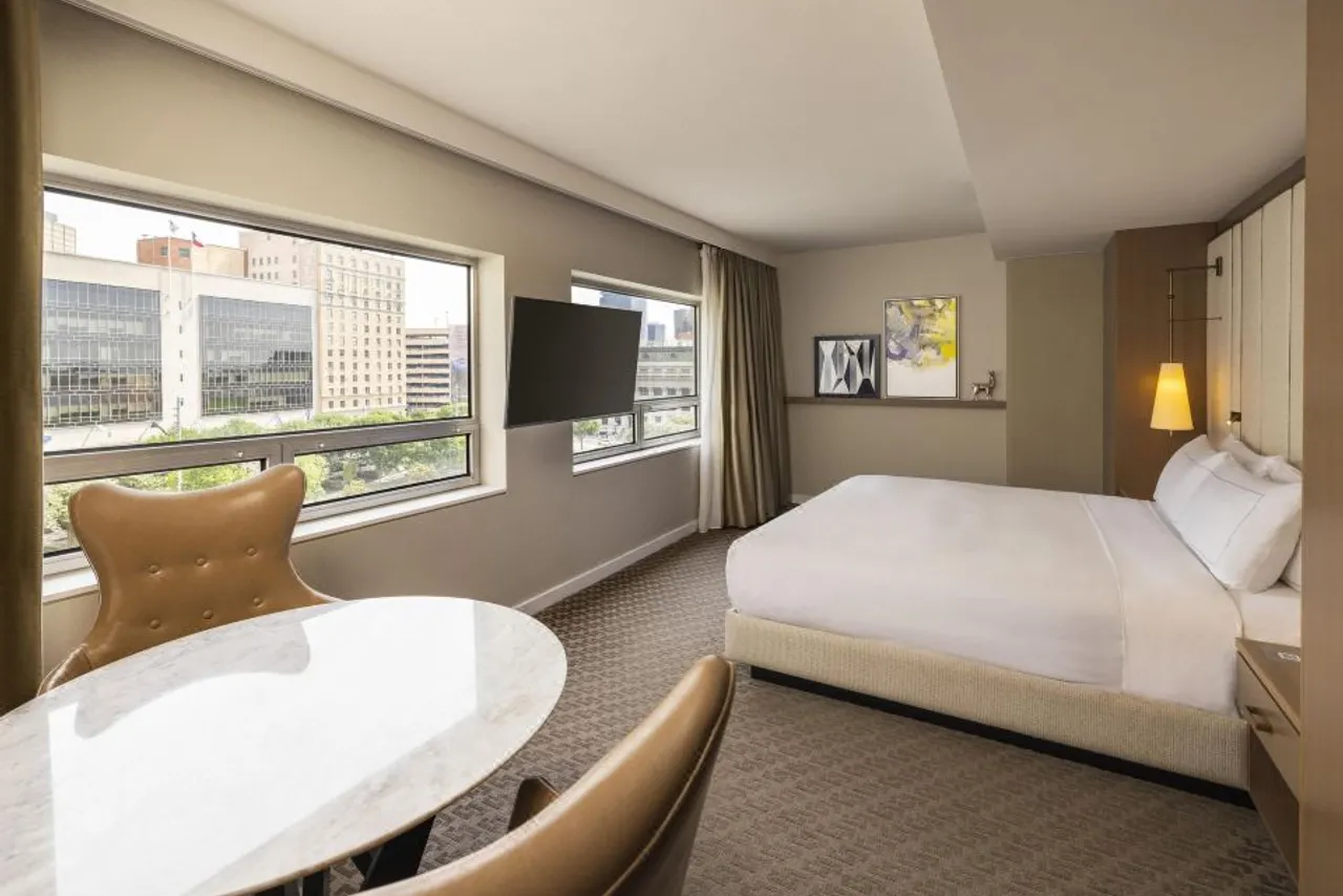 The Statler Dallas, Curio Collection by Hilton — rooms and atmosphere
