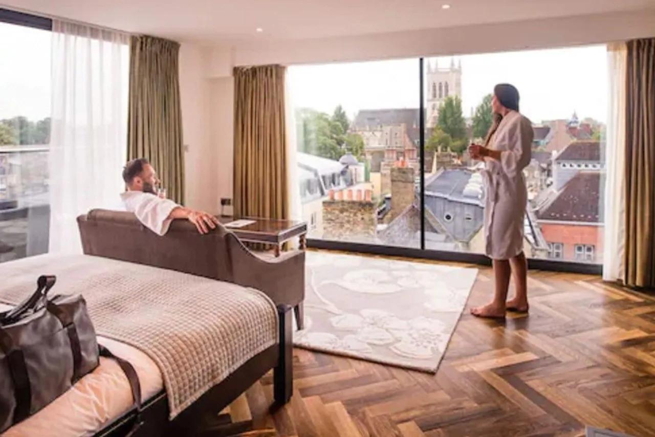 The Varsity Hotel & Spa — rooms and atmosphere