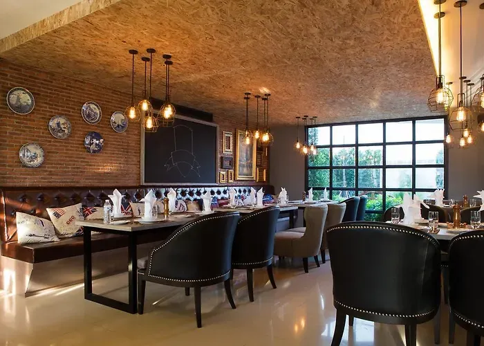 The Verona Hua Hin Resort — rooms and atmosphere