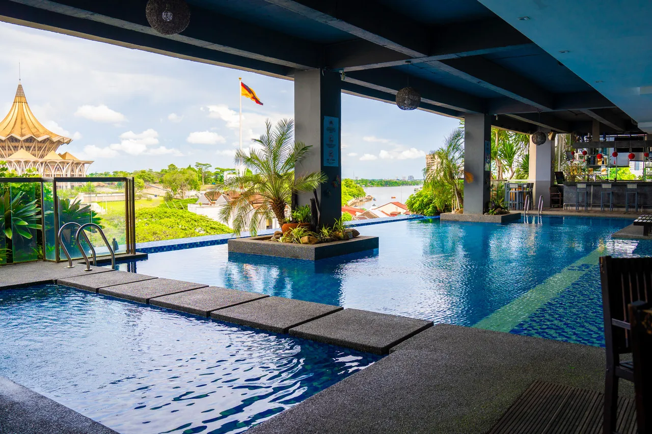 The Waterfront Hotel Kuching — ภาพห้องพักและบรรยากาศ