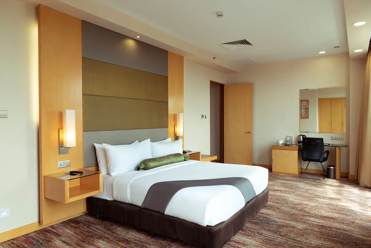 The Waterfront Hotel Kuching — ภาพห้องพักและบรรยากาศ