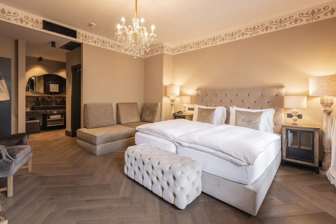 The Weisses Rössl — rooms and atmosphere