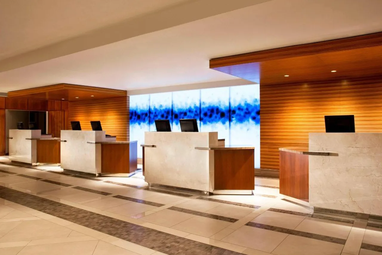 The Westin Kansas City at Crown Center — rooms and atmosphere