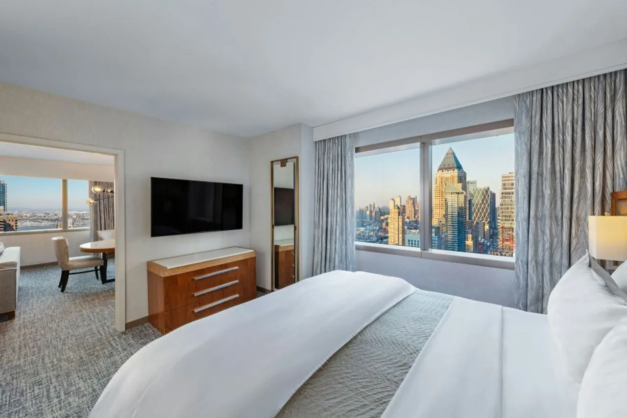 The Westin New York at Times Square — rooms and atmosphere