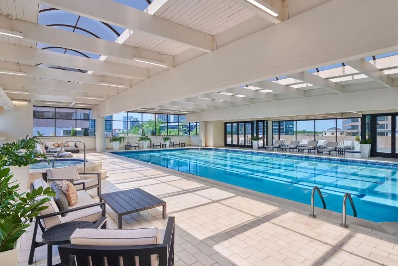 The Whitley, a Luxury Collection Hotel, Atlanta Buckhead — rooms and atmosphere
