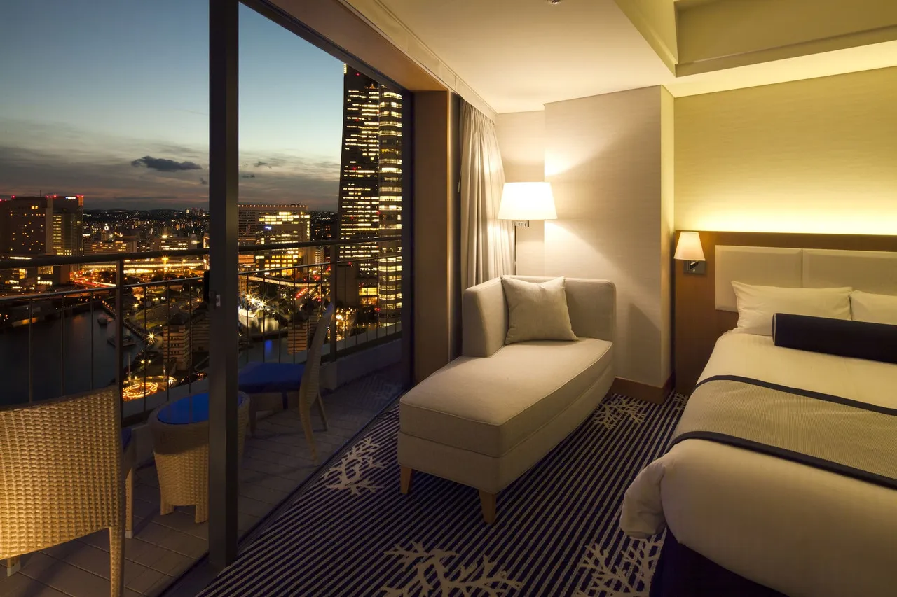 The Yokohama Bay Hotel Tokyu — rooms and atmosphere