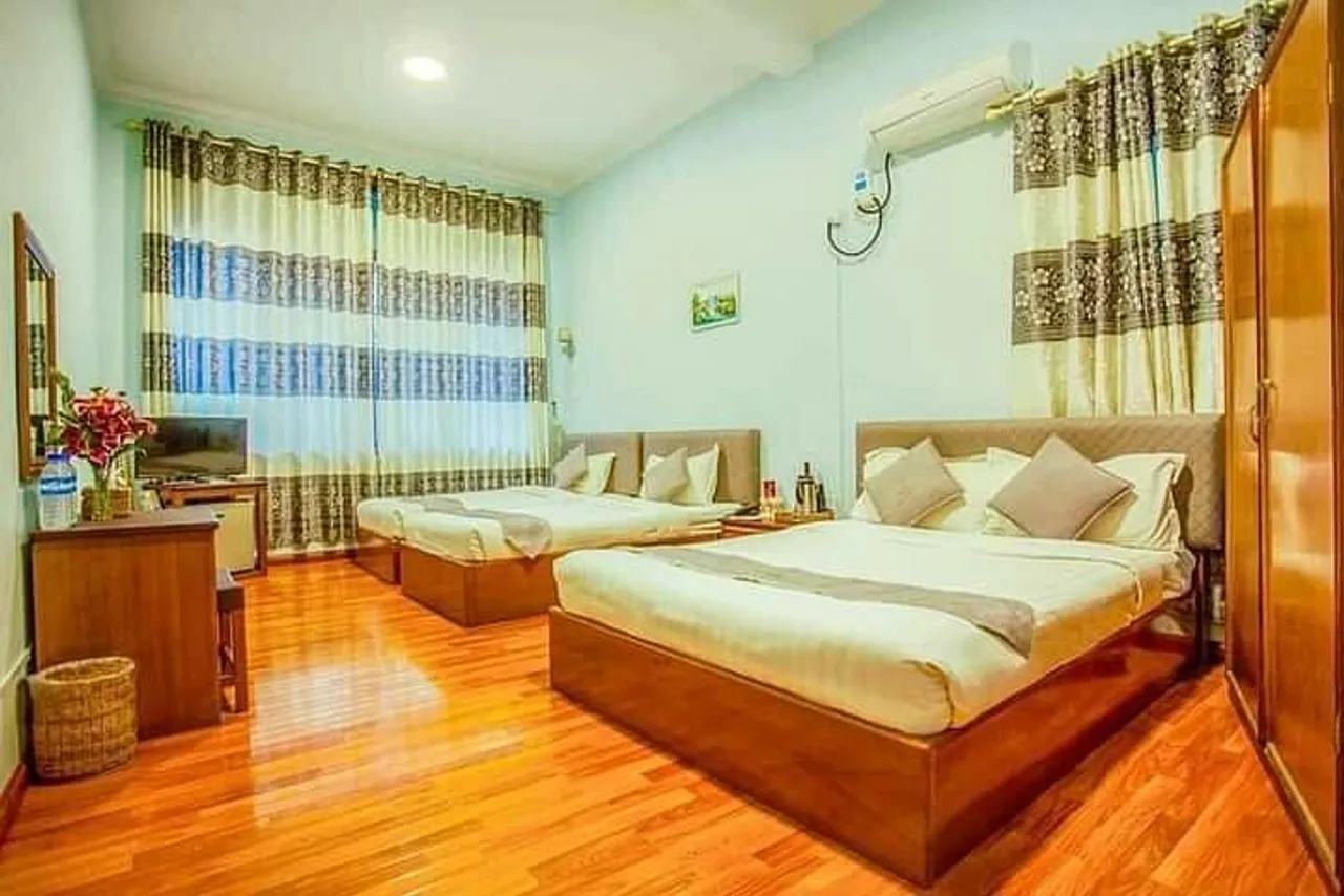 Thiha Bala Hotel — rooms and atmosphere
