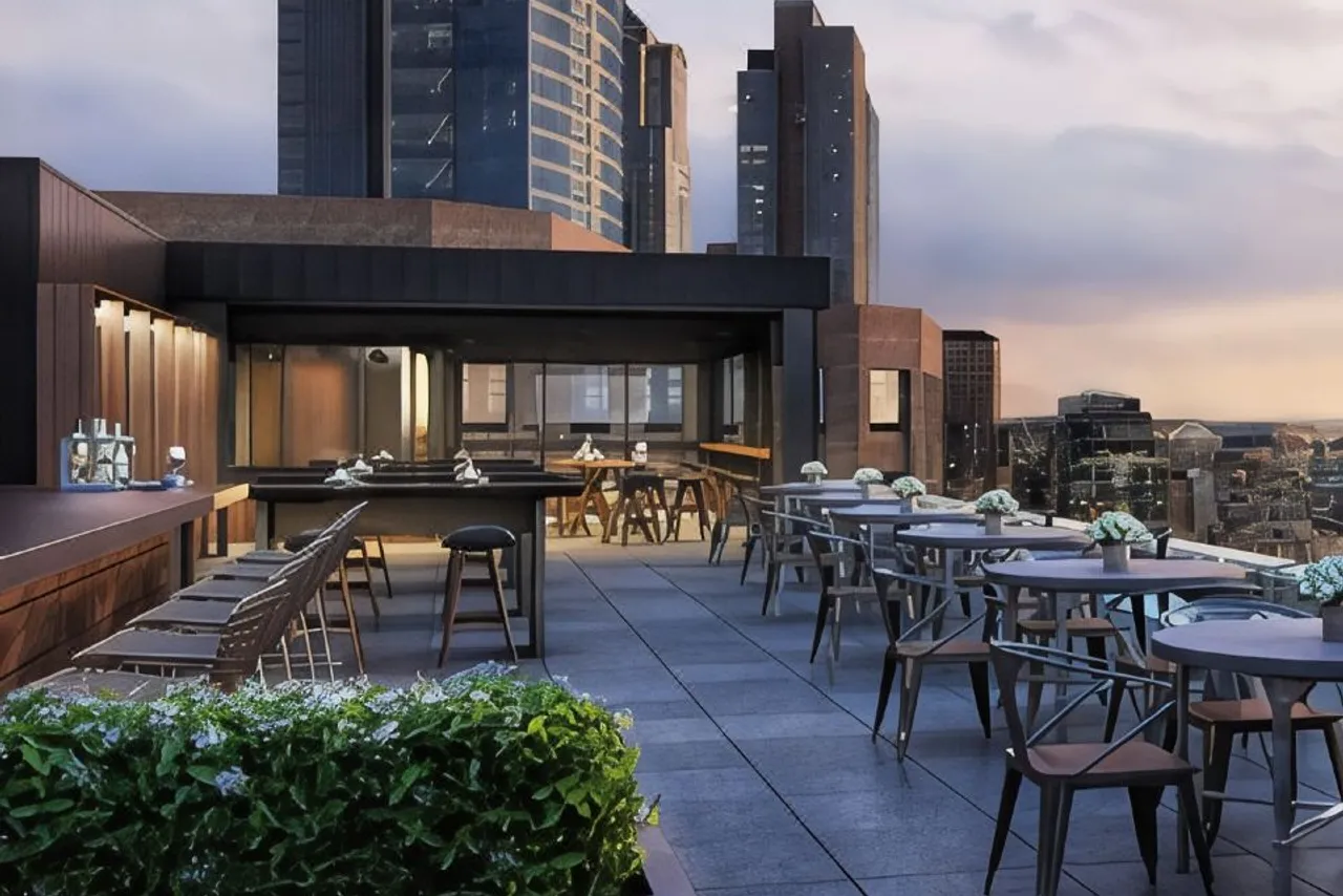 Thompson Seattle, by Hyatt — rooms and atmosphere