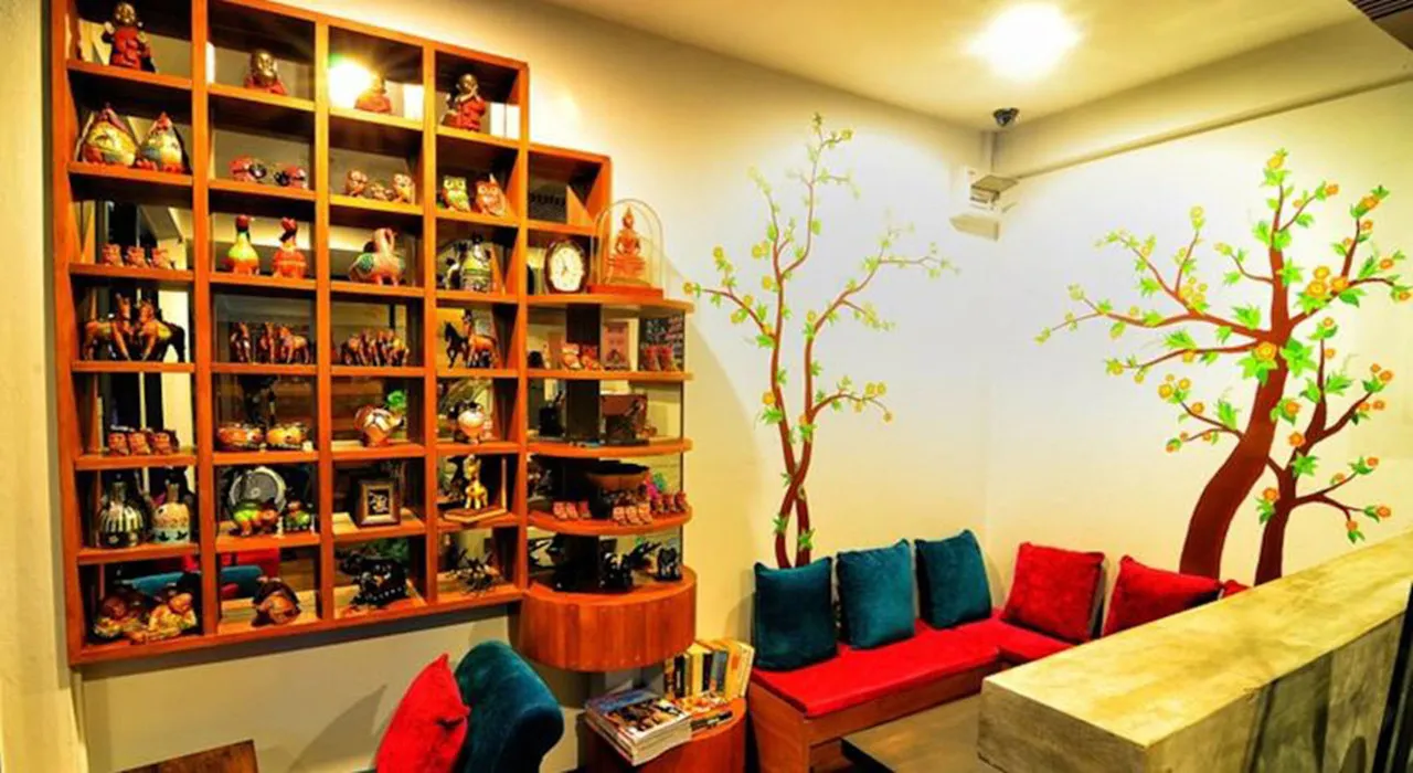 Thong Ta Resort Suvarnabhumi — rooms and atmosphere