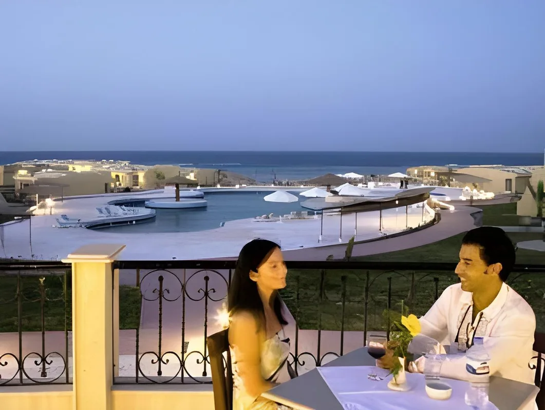 Three Corners Fayrouz Plaza Beach Resort — ภาพห้องพักและบรรยากาศ
