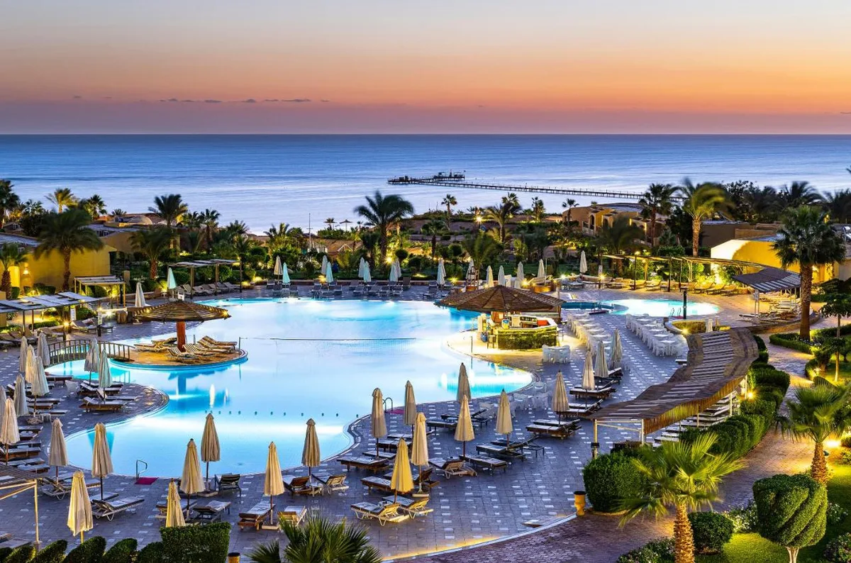 Three Corners Fayrouz Plaza Beach Resort — ภาพห้องพักและบรรยากาศ