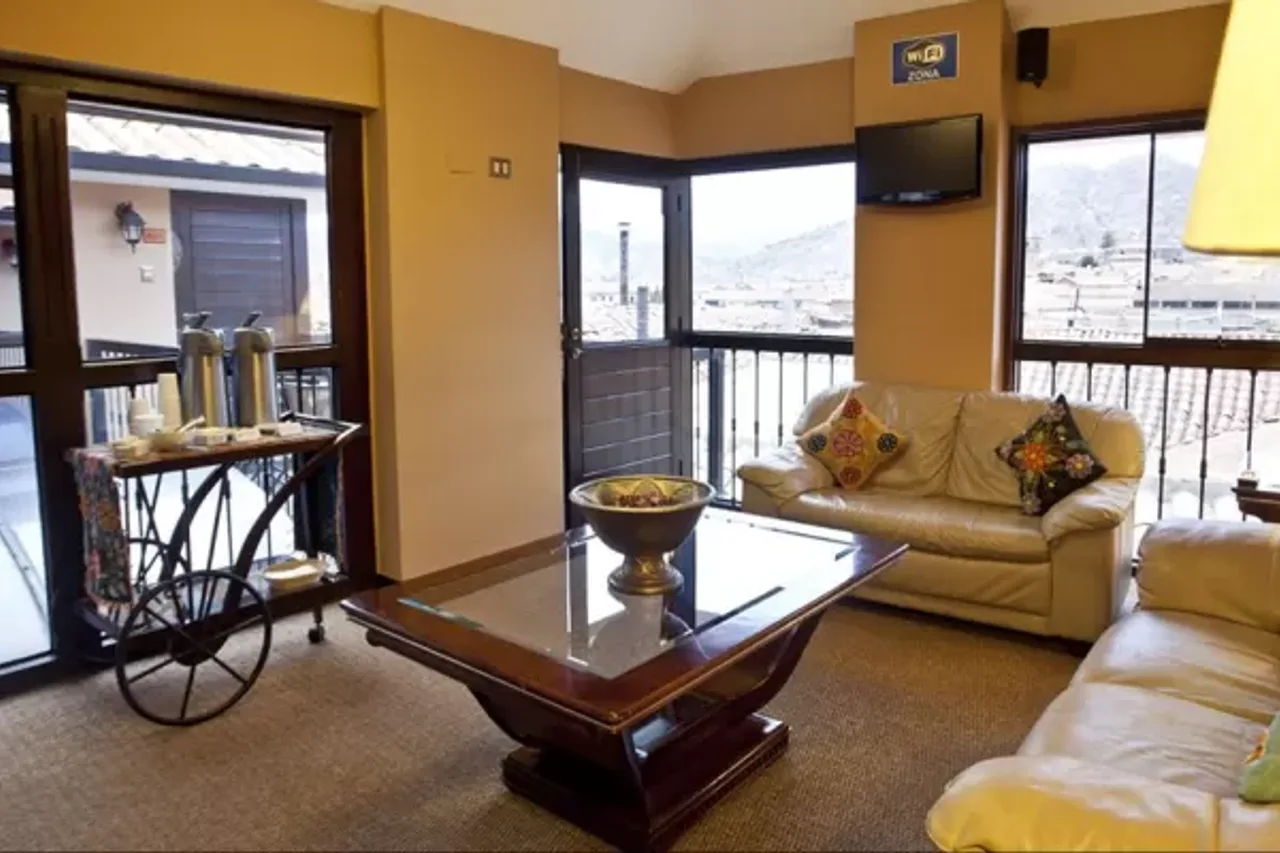Tierra Viva Cusco Plaza — rooms and atmosphere