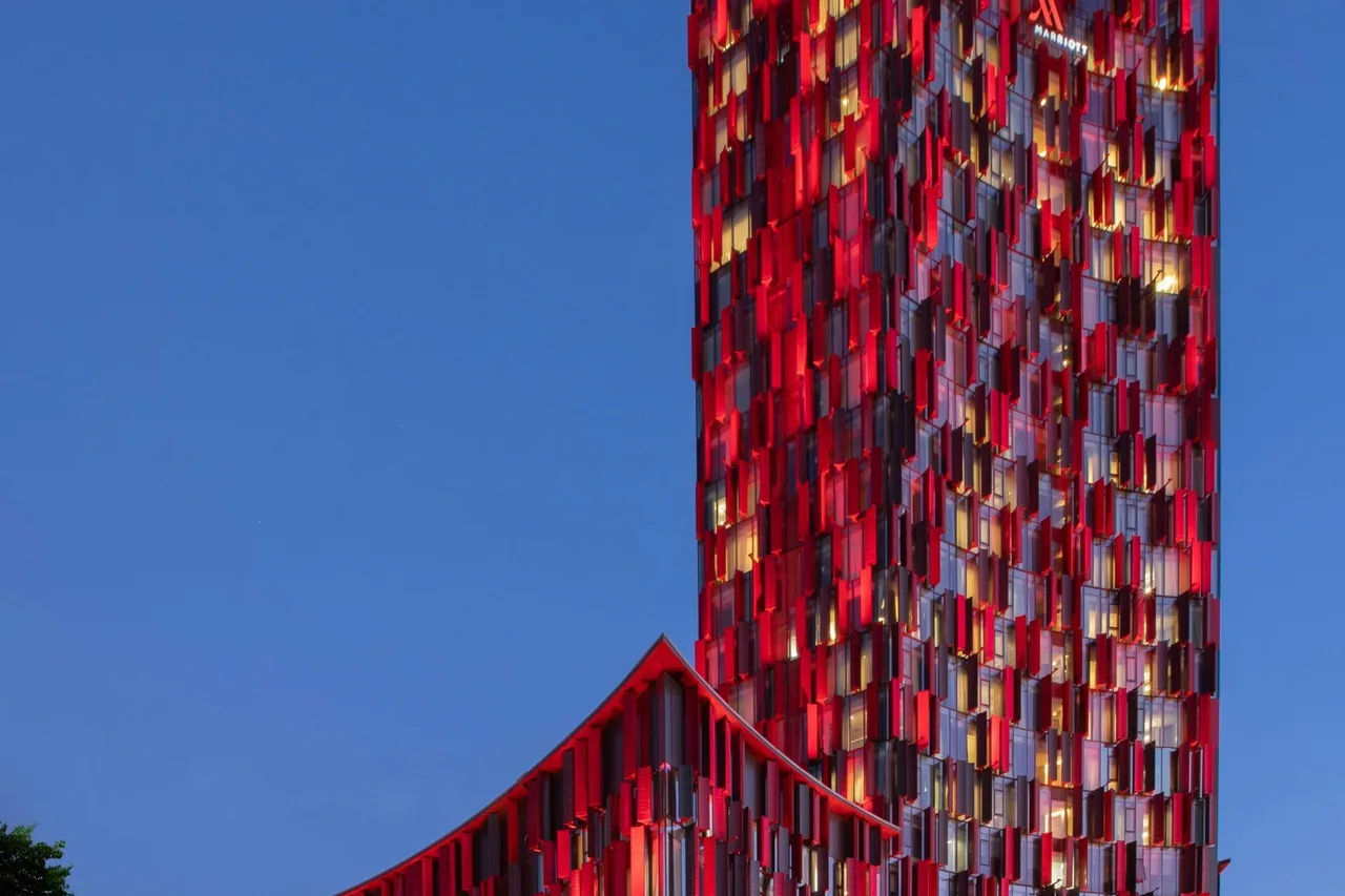 Tirana Marriott Hotel — rooms and atmosphere