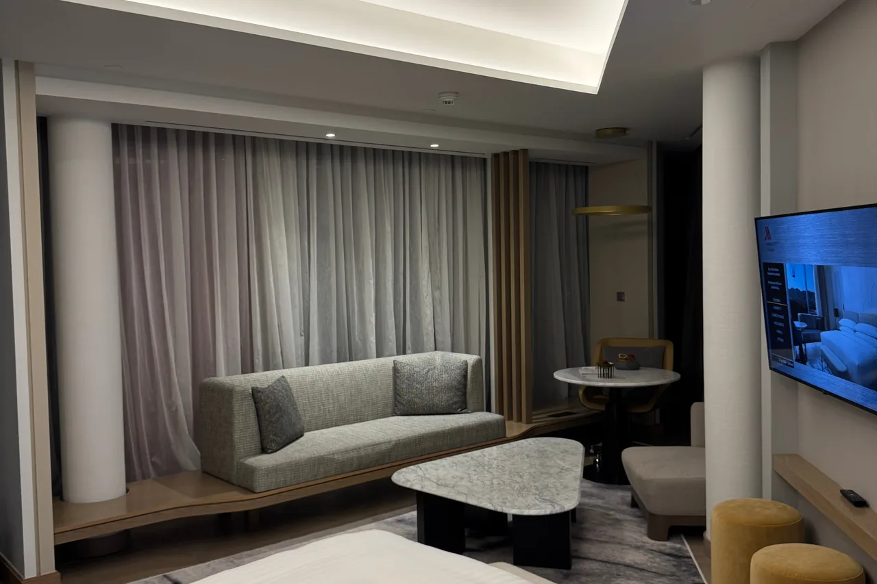 Tirana Marriott Hotel — rooms and atmosphere