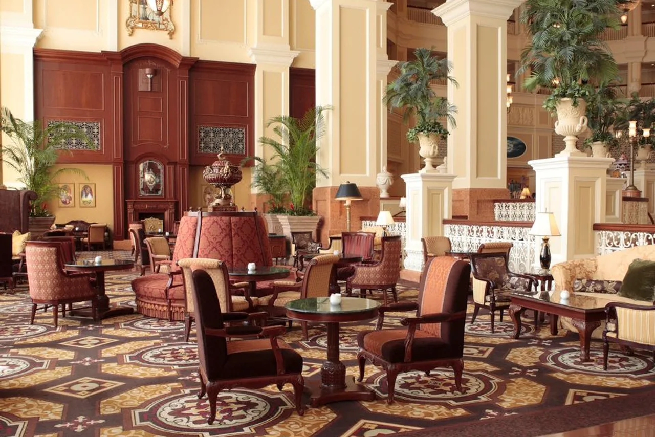 Tokyo Disneyland Hotel — rooms and atmosphere