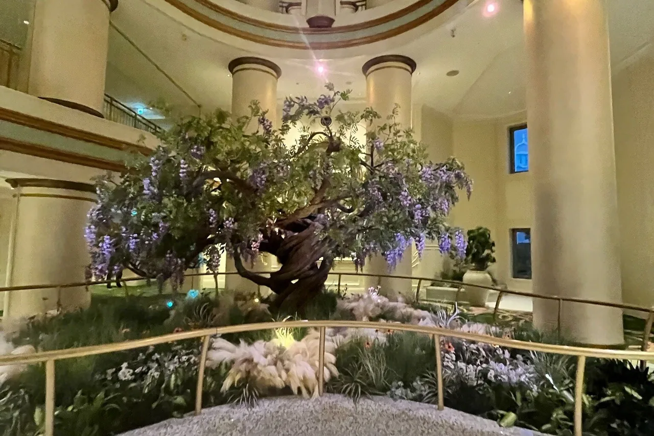 Tokyo DisneySea Fantasy Springs Hotel — rooms and atmosphere