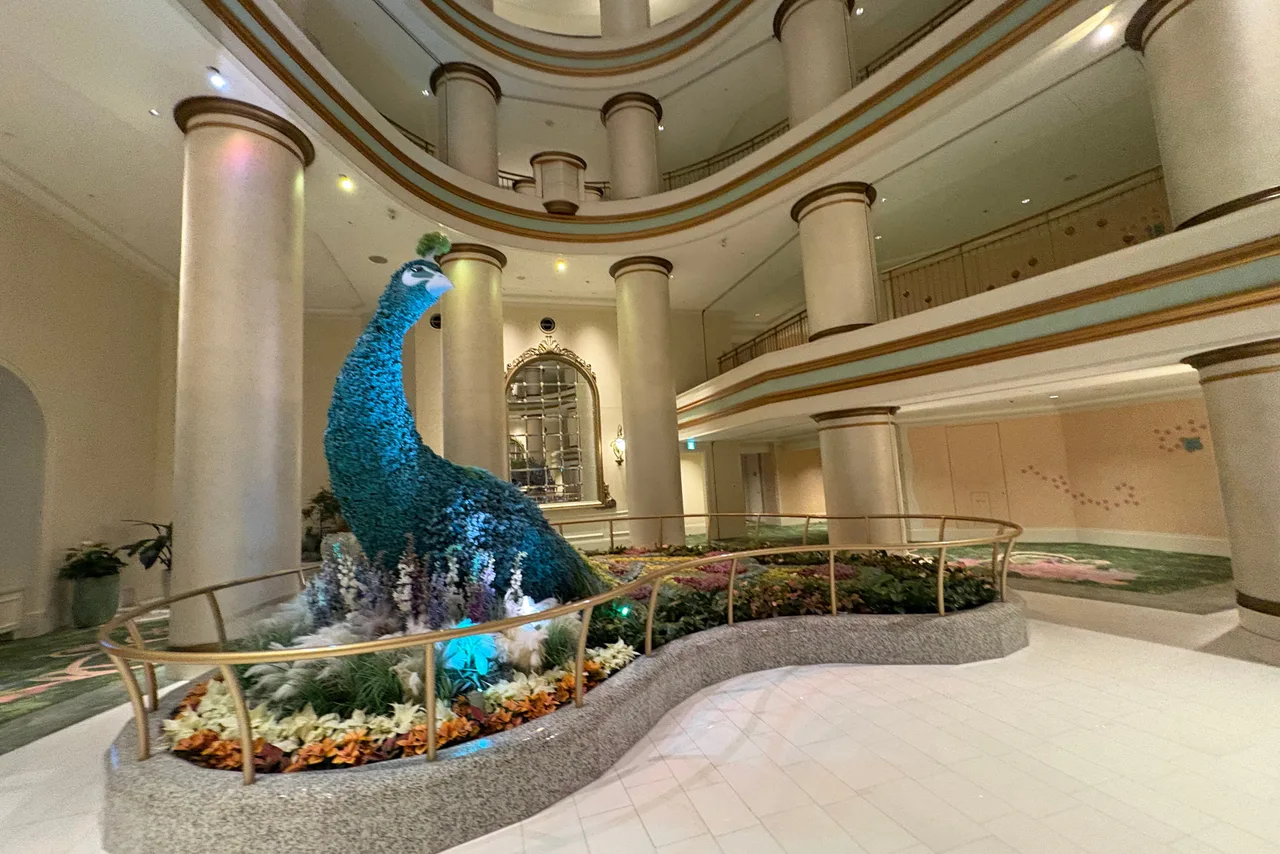 Tokyo DisneySea Fantasy Springs Hotel — rooms and atmosphere