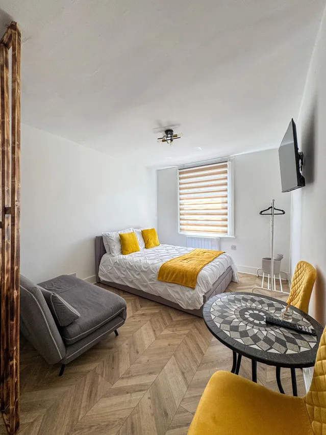 Tottenham Stadium Double Room — rooms and atmosphere