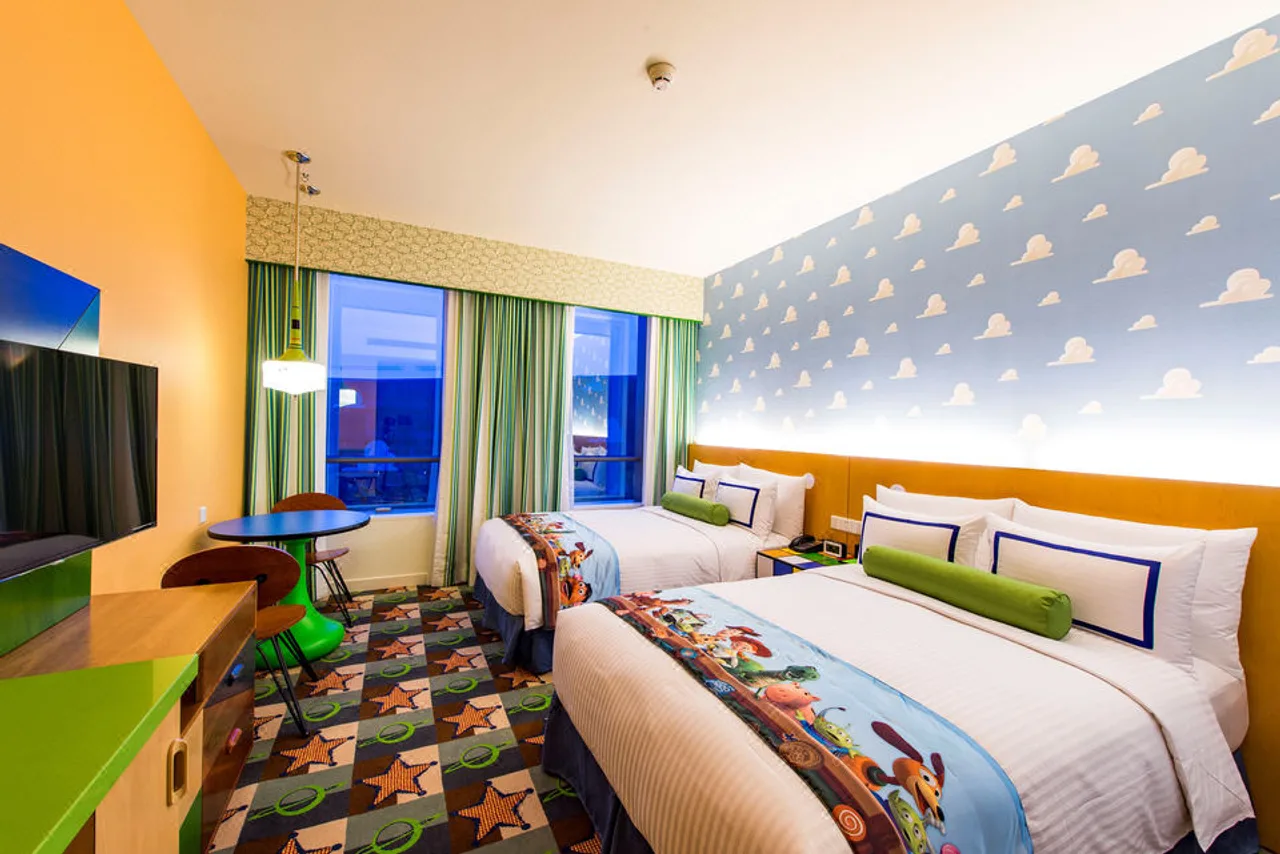 Toy Story Hotel (Shanghai Disney Resort) — rooms and atmosphere