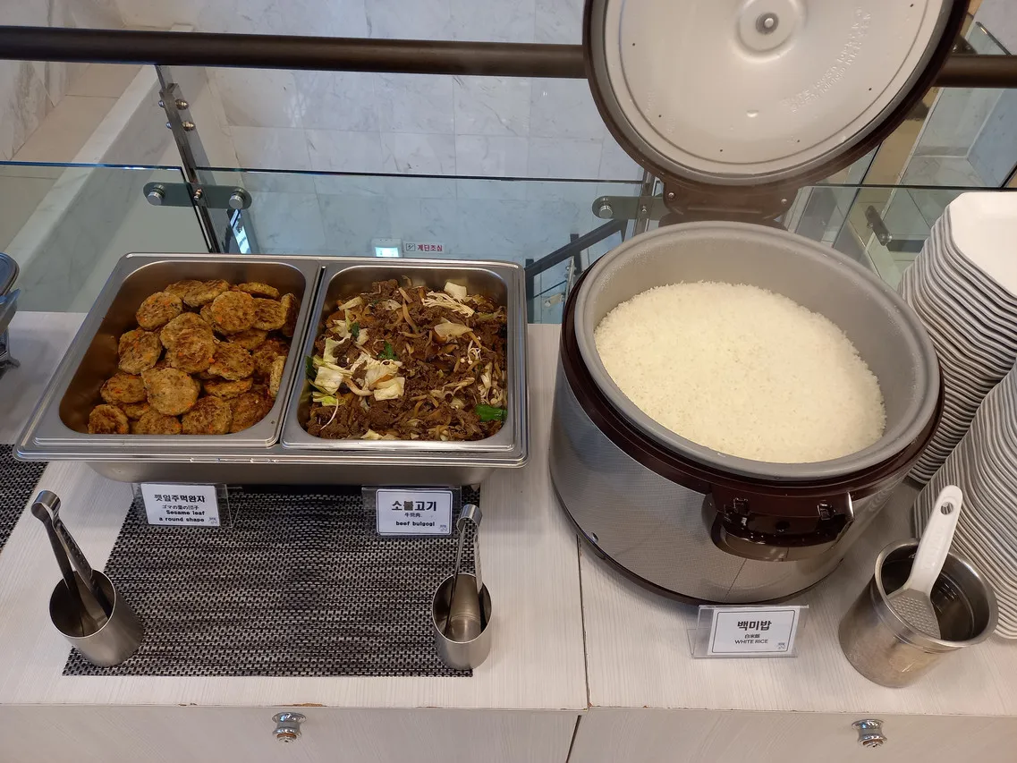 Toyoko Inn Busan Station No.1 — rooms and atmosphere