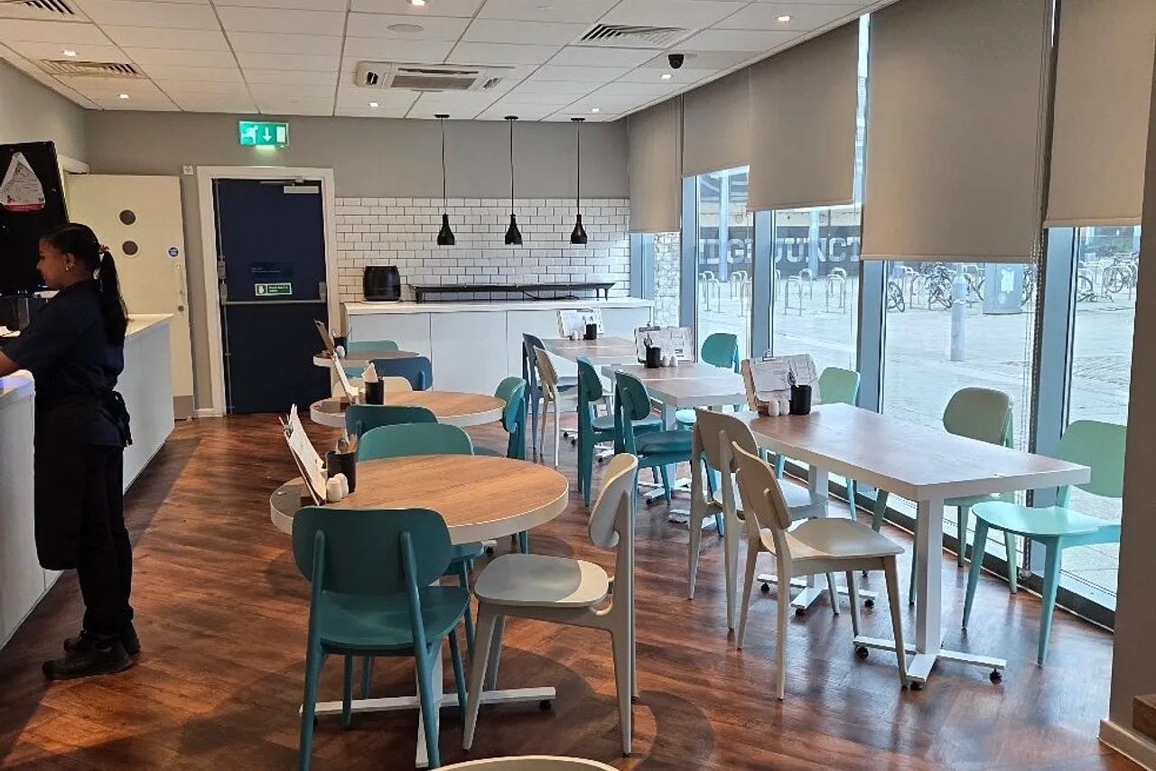 Travelodge Cambridge Central — rooms and atmosphere