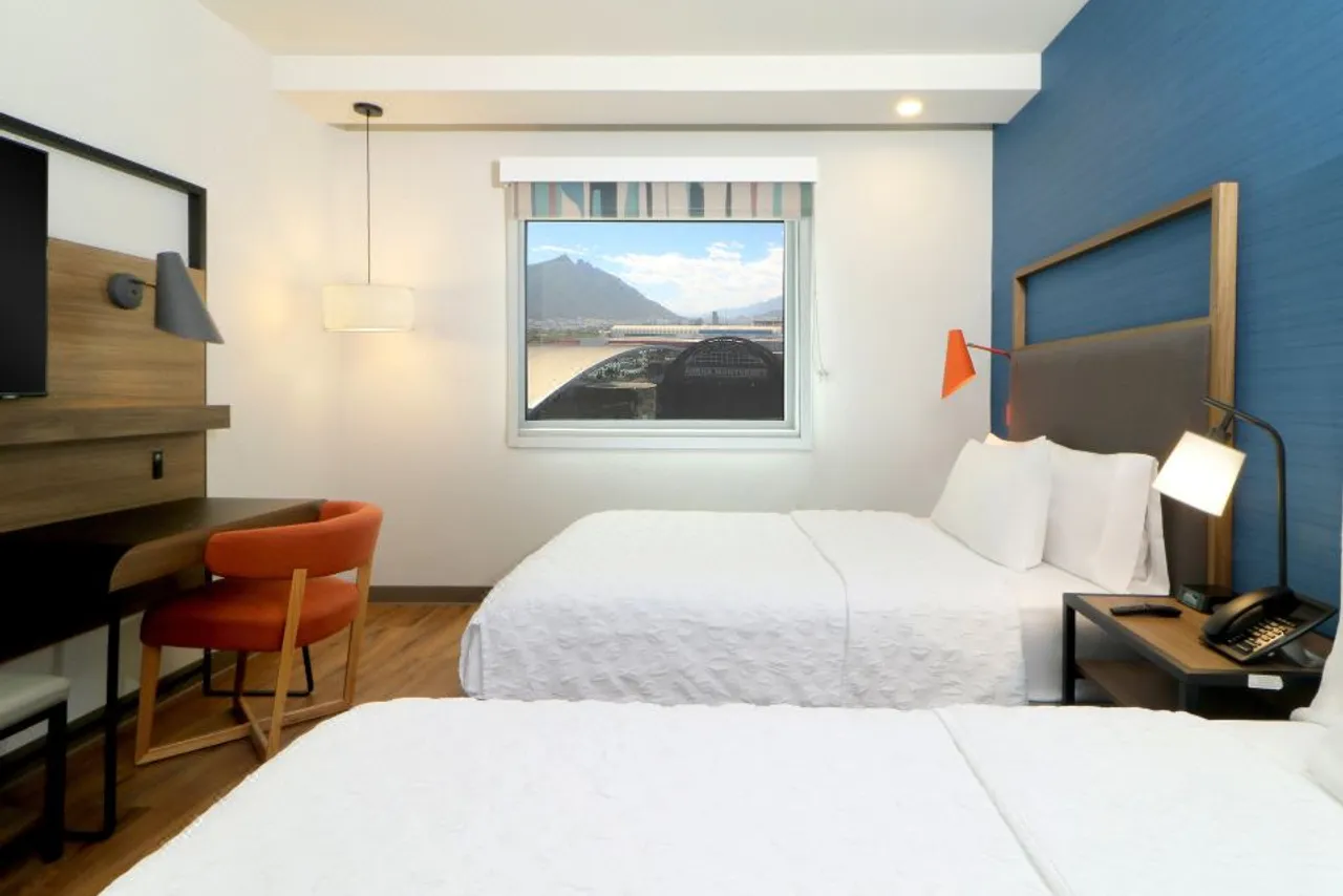 Tru by Hilton Monterrey Fundidora — rooms and atmosphere