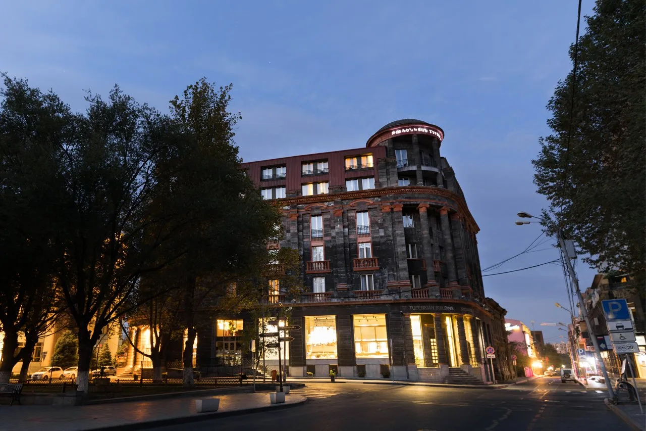Tufenkian Historic Yerevan Hotel — rooms and atmosphere