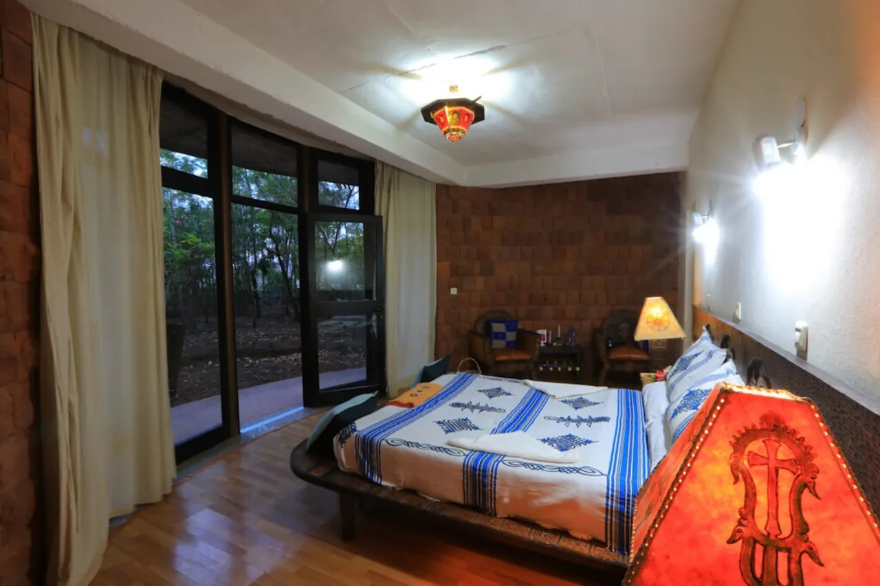 Tukul Village — ภาพห้องพักและบรรยากาศ