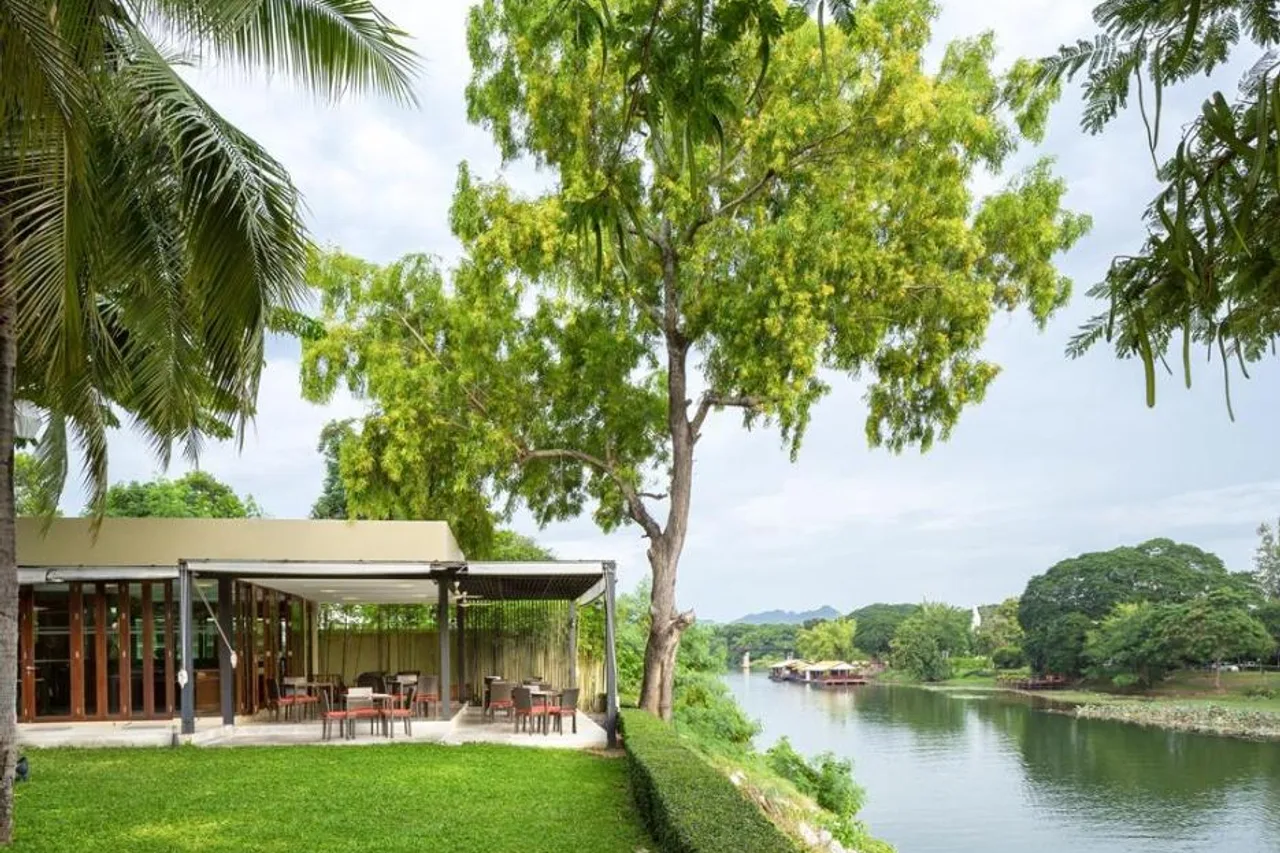 U Inchantree Kanchanaburi — rooms and atmosphere