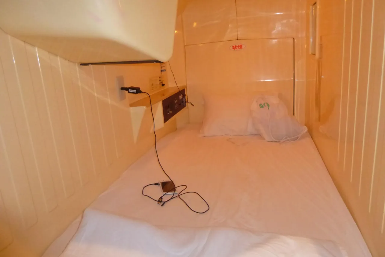 Ueno Station Hostel Oriental 2 (Men Only) — ภาพห้องพักและบรรยากาศ