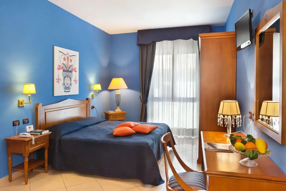 Ulisse Deluxe Hostel — ซอร์เรนโต
