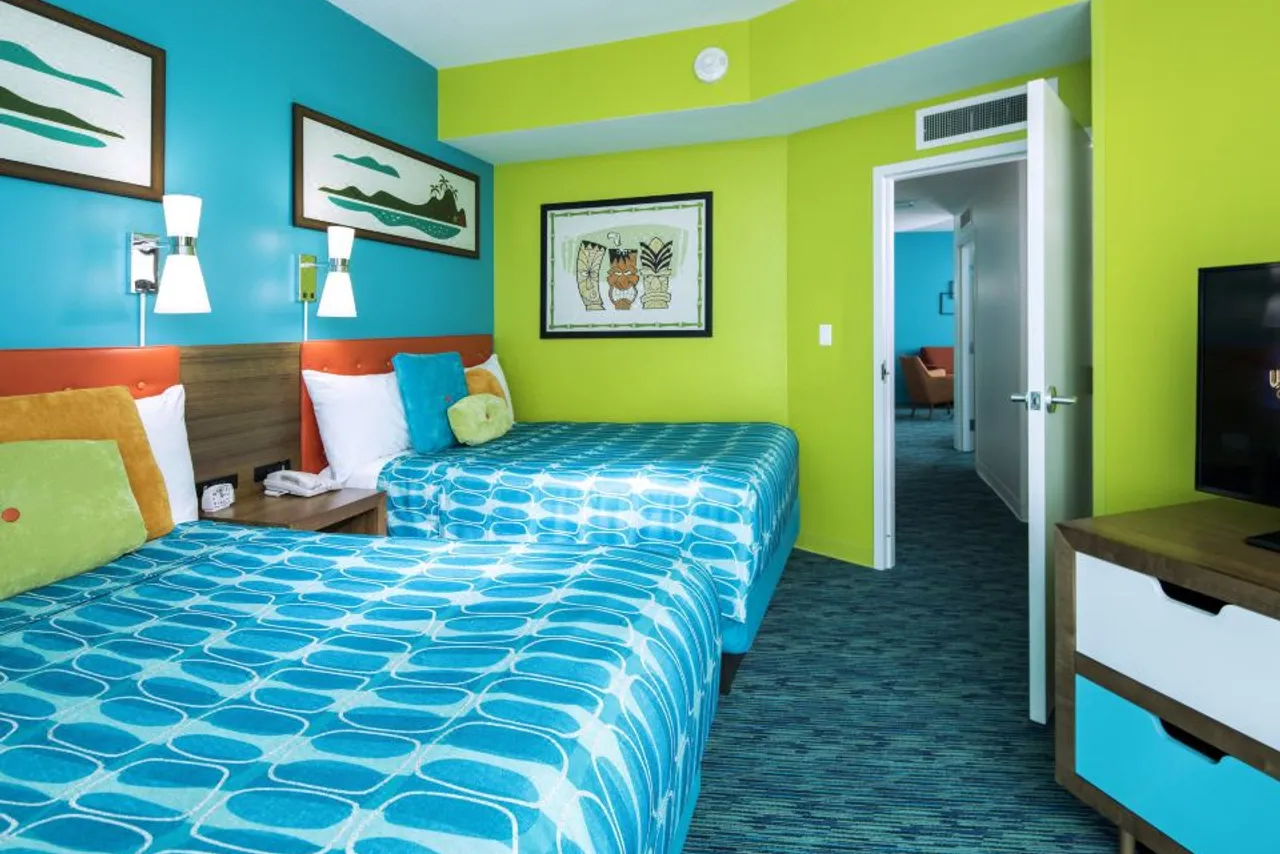 Universal's Cabana Bay Beach Resort — rooms and atmosphere