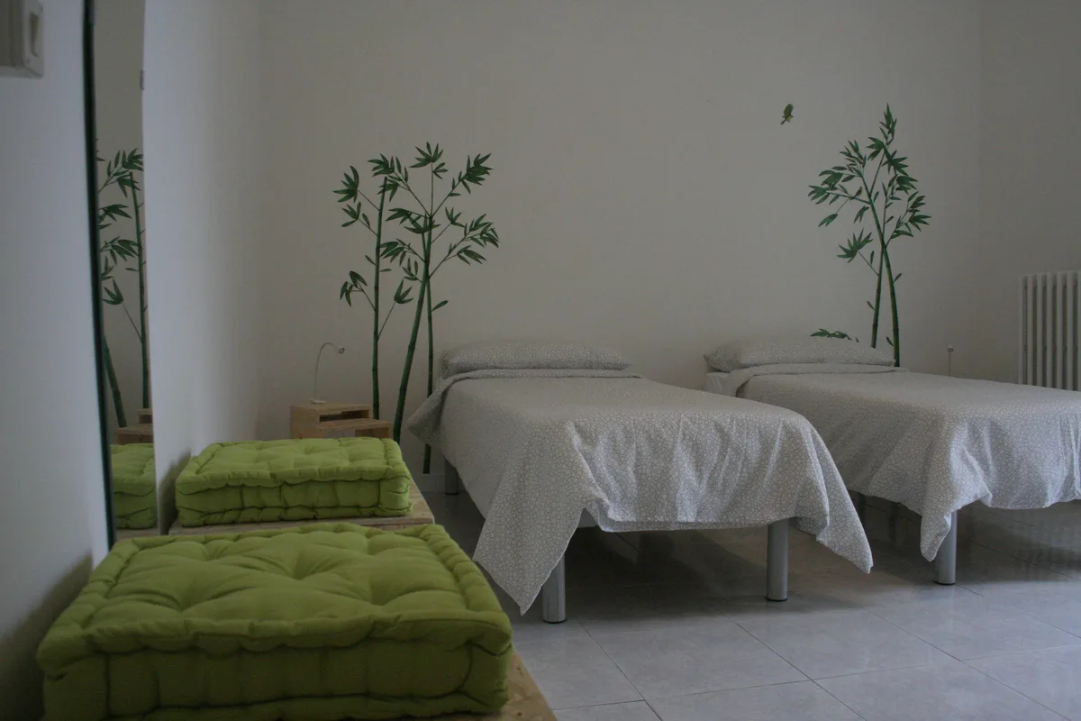 Urban Oasis Hostel — ภาพห้องพักและบรรยากาศ