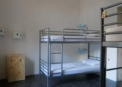 Urban Oasis Hostel — ภาพห้องพักและบรรยากาศ