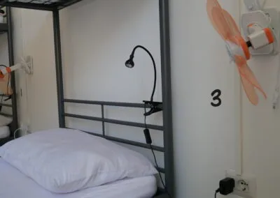 Urban Oasis Hostel — ภาพห้องพักและบรรยากาศ