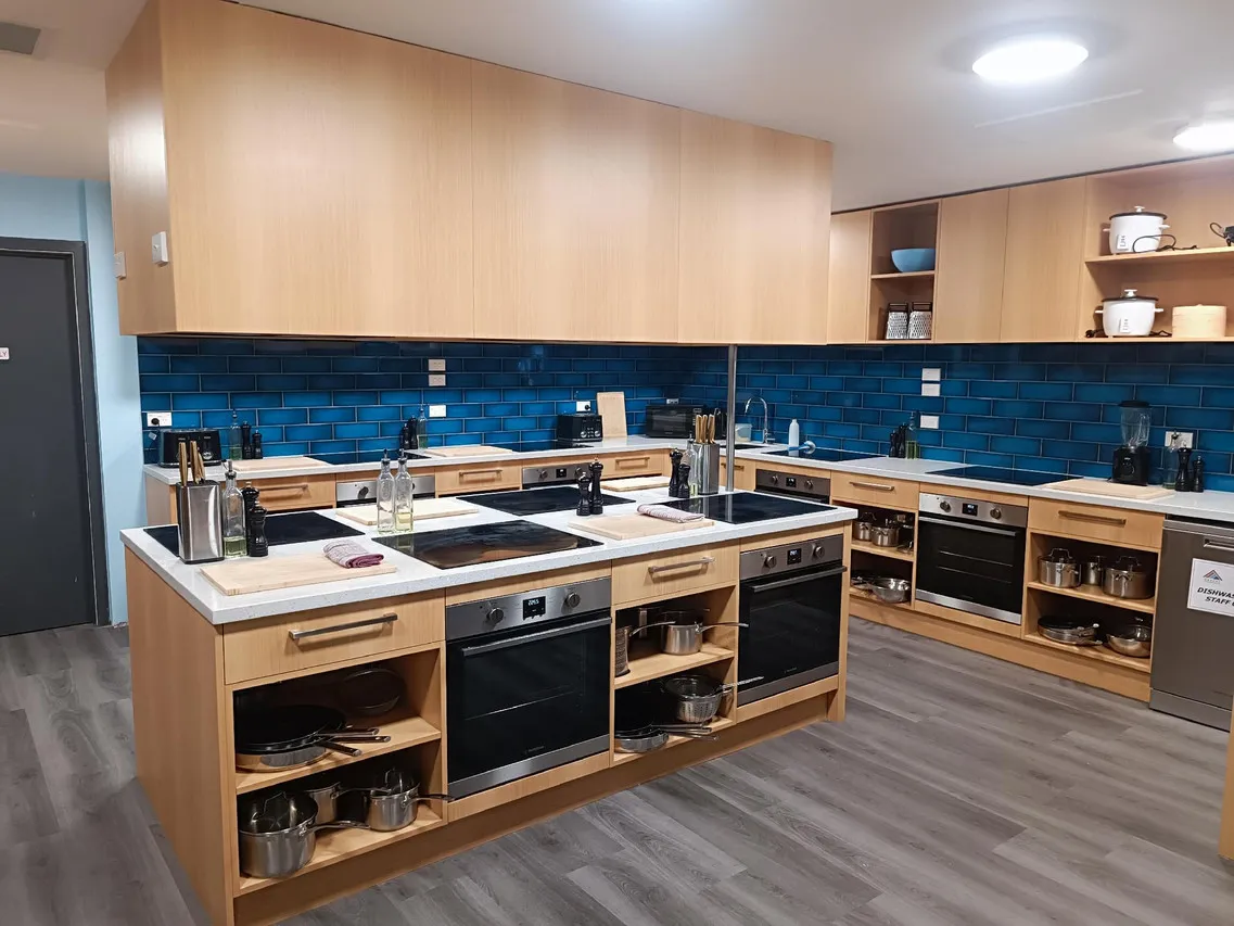 Urbanz — ภาพห้องพักและบรรยากาศ