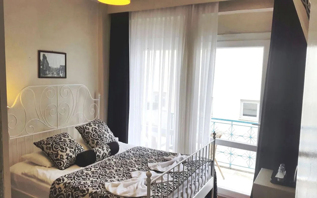 Urkmez Hotel — rooms and atmosphere