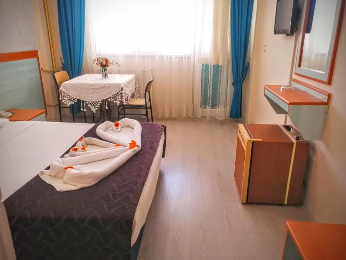 Uyum Hotel — rooms and atmosphere
