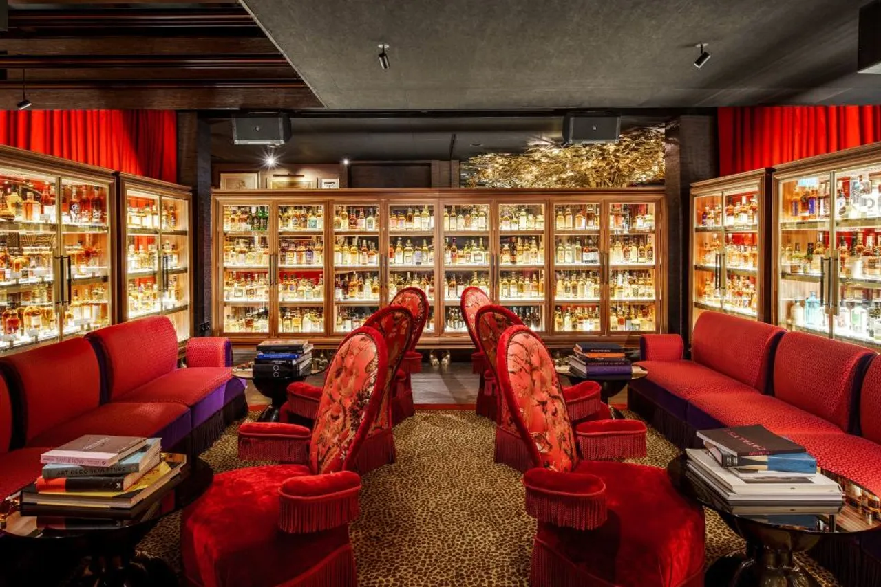 The Vagabond Club, Singapore, a Tribute Portfolio Hotel — rooms and atmosphere