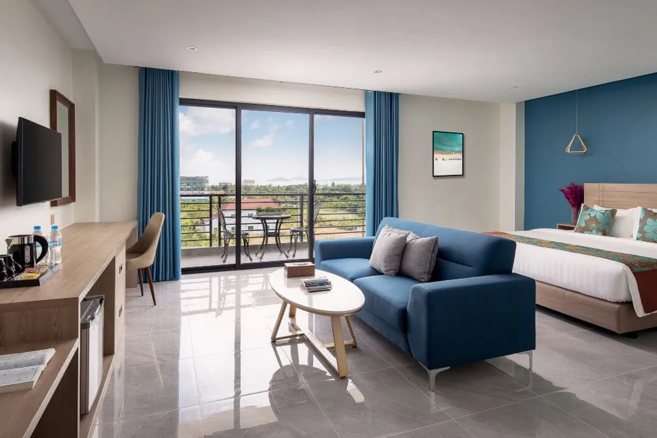 Vakara Hotel Kep — rooms and atmosphere