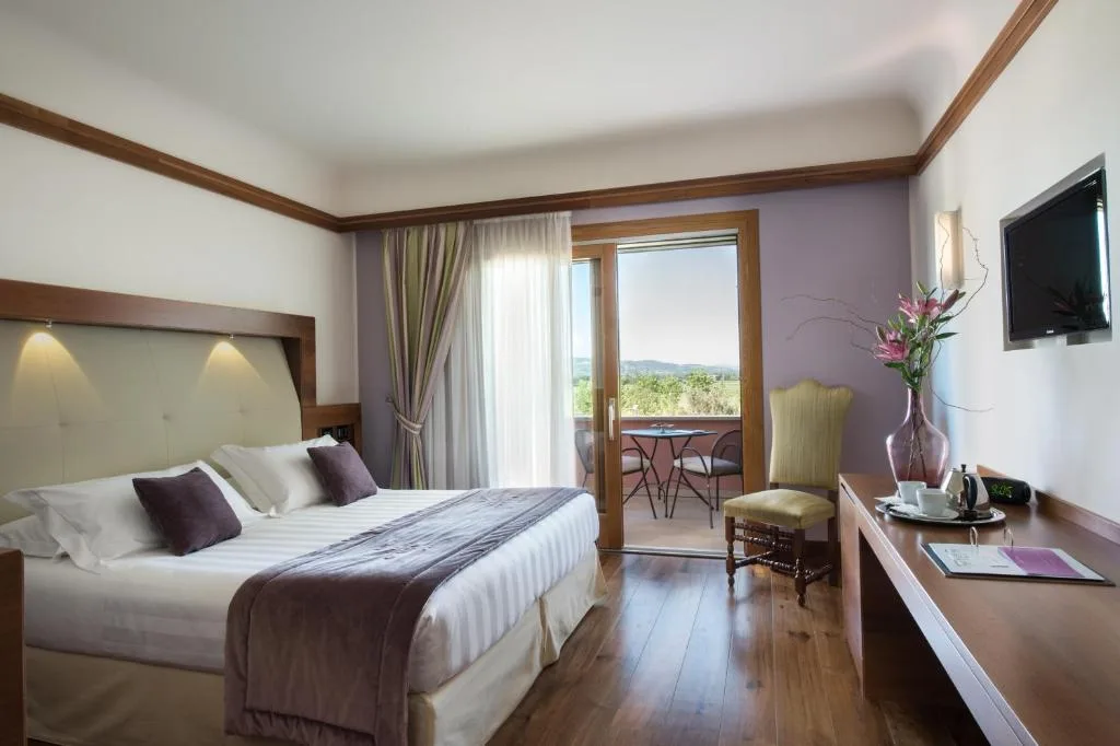 Valle di Assisi Hotel & Spa — ภาพห้องพักและบรรยากาศ