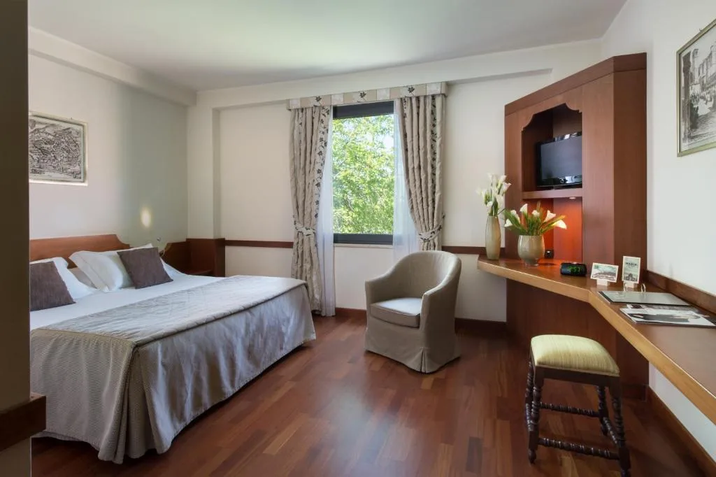 Valle di Assisi Hotel & Spa — ภาพห้องพักและบรรยากาศ