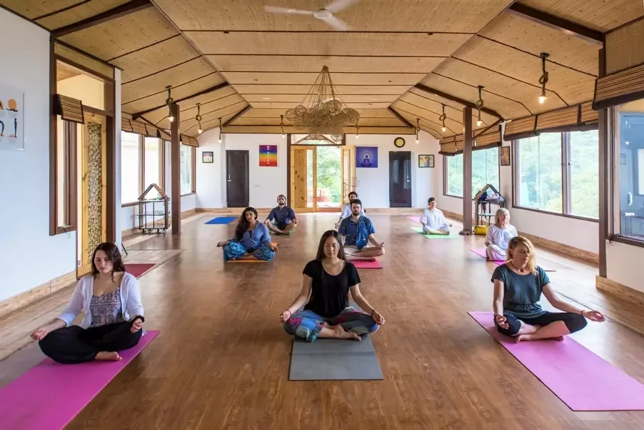 Veda5 Ayurveda & Yoga Retreat — ภาพห้องพักและบรรยากาศ